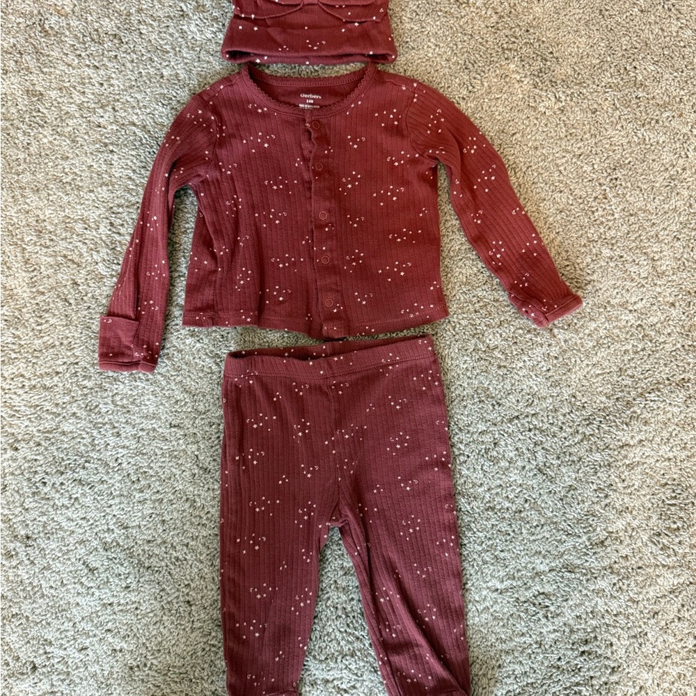 Gerber Maroon/rust colored star Baby Outfit Set